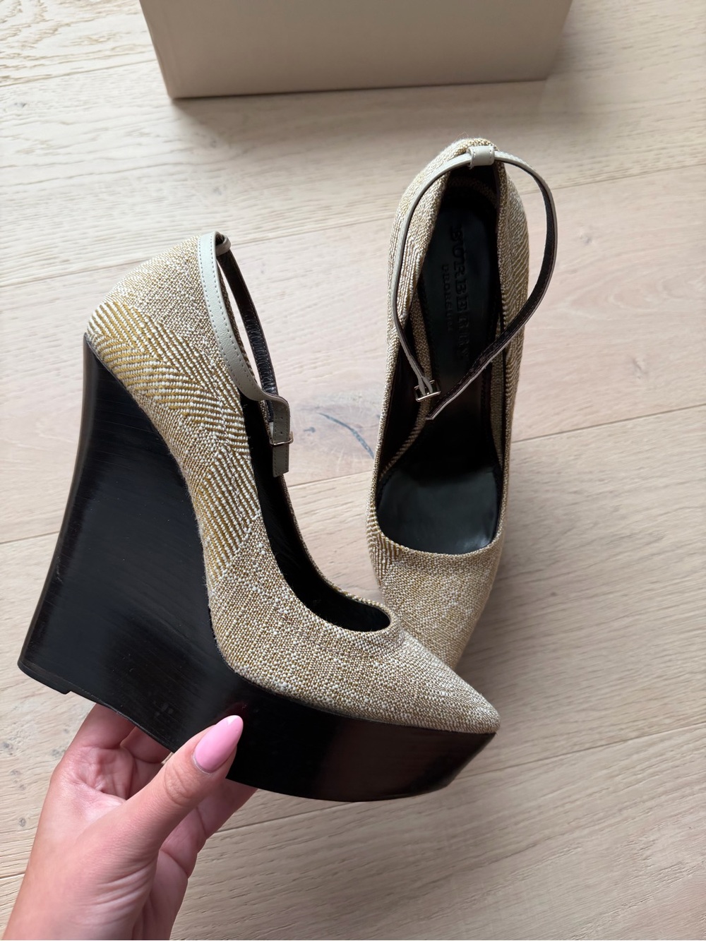Burberry Prorsum Leicester Spring Check Wedge Pumps